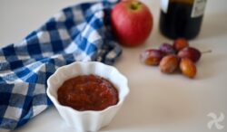 Confitura de manzana, ciruela y vino tinto