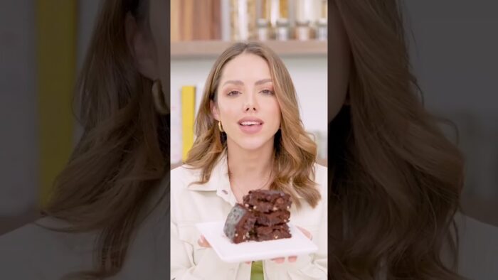 🍫 ¡BROWNIE SALUDABLE SIN HARINA Y SIN AZÚCAR! 🍫 con @Silvy Araujo y @LOS DE ÑAM! #shorts