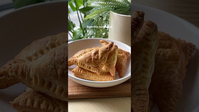 Aloo Puff Pastry😍 #shorts #aloopuffpastry #airfryerrecipes #chaisnacks #indiansnacks #fyp #explore
