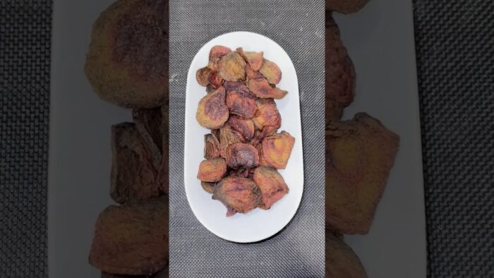 Beetroot Chips In Air Fryer | चुकंदर के चिप्स | #shorts #short #youtubeshorts #foodie #ytshortsindia