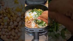 Chiwda Recipe in Air Fryer👌 #shorts #viralshorts #trending #youtubeshorts #ytshorts #yt