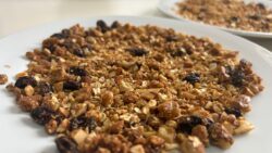 Cómo hacer la GRANOLA CASERA perfecta (Mi receta FÁCIL en freidora de aire)
