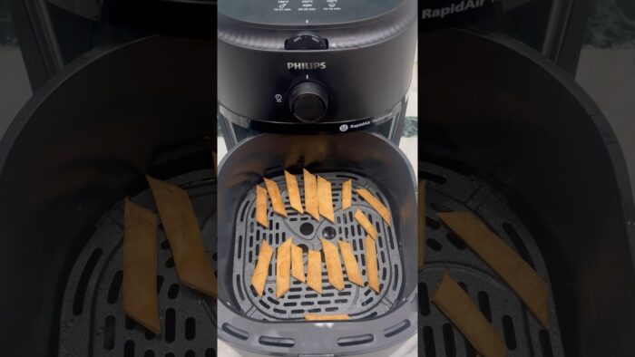 Namak Pare in Air Fryer #shorts #trending #ytshorts #feed #yt #youtubeshorts