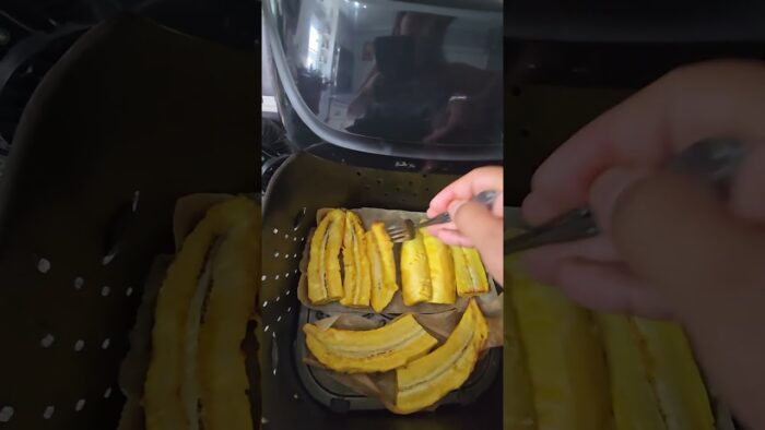 platanos azados que quedan como si los hubieras frito en aceite, de esta manera no me da el reflujo