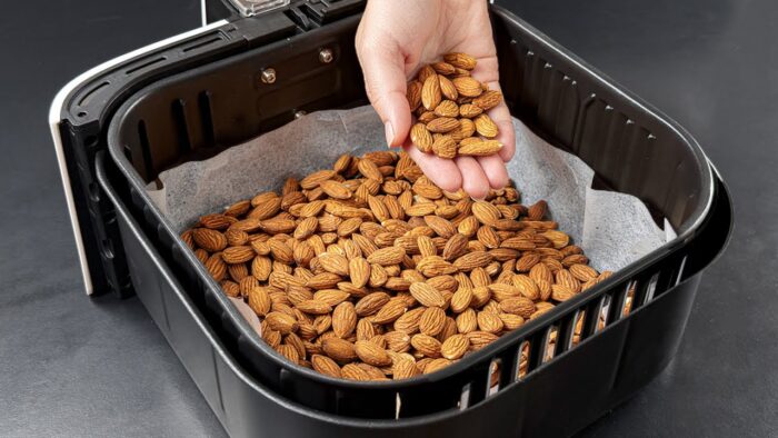 ¡Pon las almendras en la freidora y ESTO sucede! Esta receta saludable se ha vuelto viral