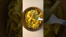 ¿Cocinar fideos al curri en airfryer? Se puede y sale delicioso