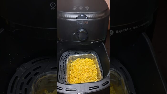 Air Fryer Maggi Recipe #shorts #ytshorts #airfryerrecipes #maggilover #maggirecipe #youtubeshorts