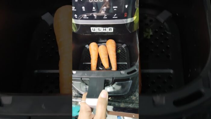Crispy carrot 🥕 Fries/Chips in Air Fryer 😋 #viral #shortvideo #trending #airfryerrecipes #carrot #yt