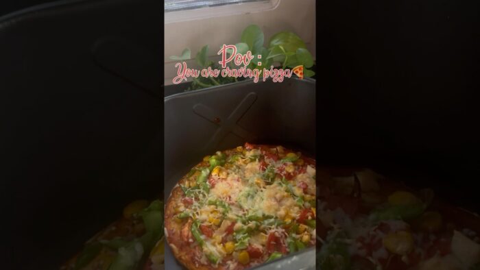 For your quick pizza cravings🤤🍕#cooking #shorts #food #foodshorts #recipe #pizza #airfryerrecipes