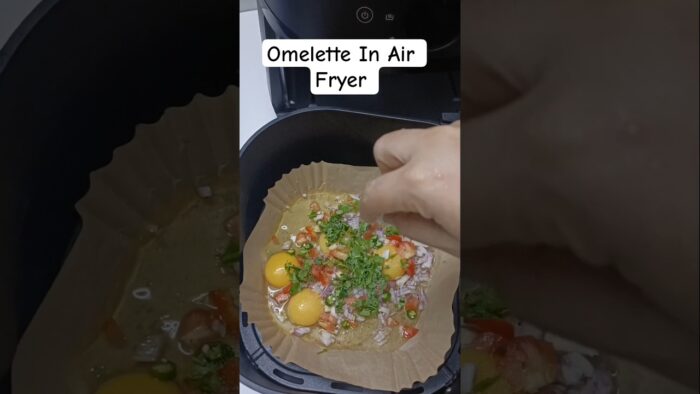 Omelette In Air Fryer #shorts #youtubeshorts #ytshorts #airfryer #airfryerrecipes #omellette #egg