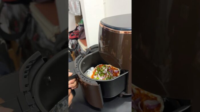 Pizza 🍕 Recipe In Air Fryer || How To Make Pizza In Air Fryer #pizza #airfryerrecipes