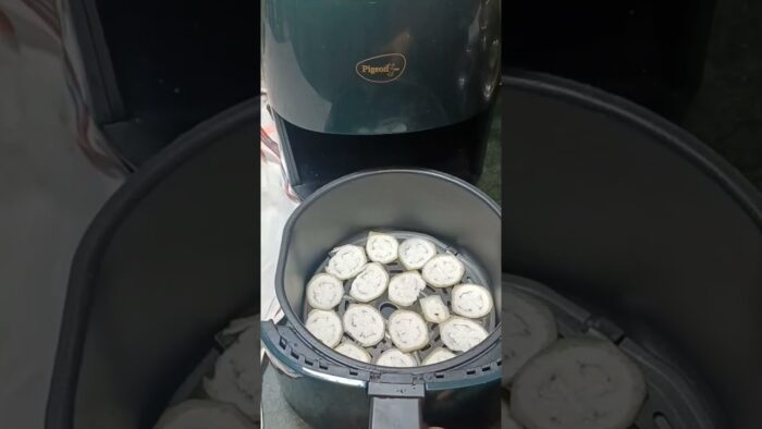 Raw Banana chips in air fryer #music #love #youtubeshorts #food #bhog #healthyfood #recipe #👌🤌😋