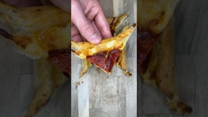Stuffed Crust Pepperoni Pizza! Recipe below in comments. #highprotein #lowcarb #airfryer