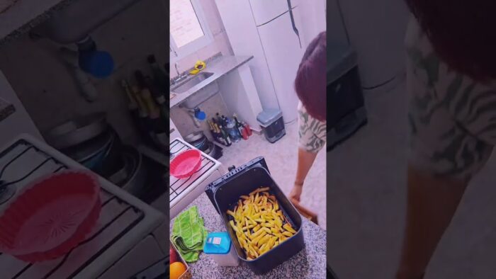 Tortilla de papas. Freidora de aire. Receta fácil y rica. Comida para 2.😉💕💜🥰