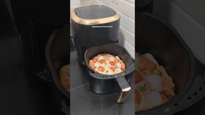 air fryer pizza recipe 😍 #shortsfeed #food viral bread pizza #ytshorts #recipe #curlyfries #frygirl