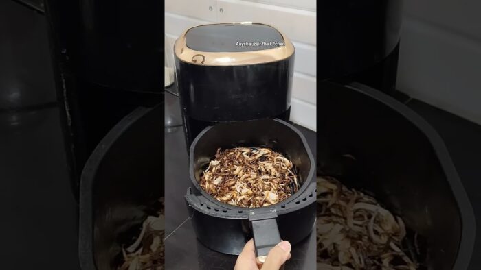 crispy fried onion in air fryer 😍 #shortsfeed #airfryerrecipes #recipe #easyrecipe