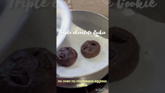 no oven, no airfryer, no microwave: eggless chocolate chunk cookie#cookie #recipe #shorts #viral