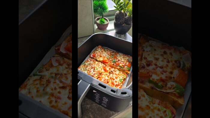 5 Minute Air Fryer Bread Pizza Recipe😍 #shorts