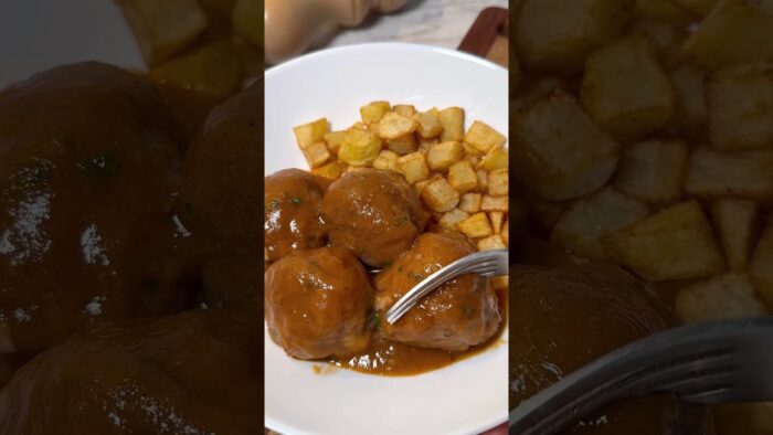 ALBÓNDIGAS EN SALSA 🧆👨🏻🍳 ¡SÚPER JUGOSAS! Suscríbete para más contenido… #receta #youtubeshorts