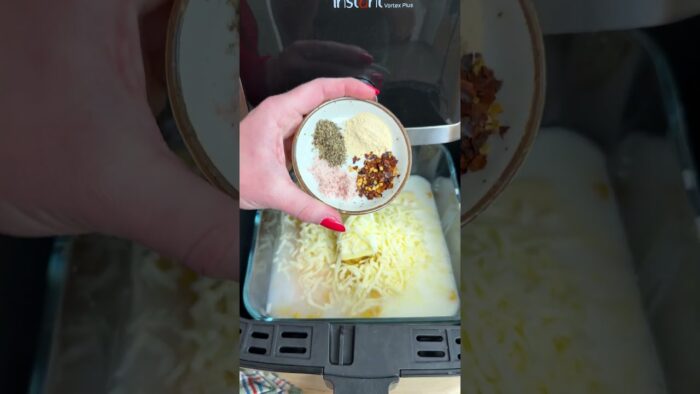 Air Fryer Mac & Cheese! 🧀  Easy thanksgiving side dish! #cheese #Thanksgiving #easyrecipe #airfryer