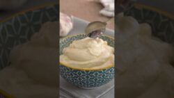 Alioli en 30 segundos ➡️ No te pierdas la receta en nuestro canal 💥