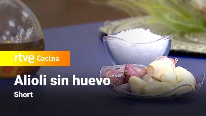 Alioli sin huevo: La receta original 🧄 #ComoSapiens #RTVECocina #ShortsRTVE