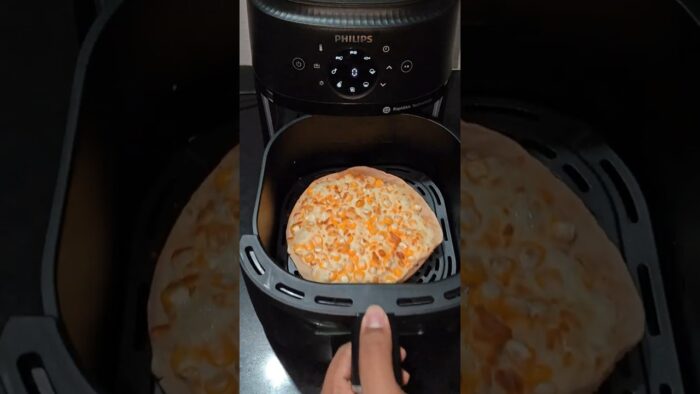 Cheesy Roti Corn Pizza in Air Fryer 🍕🔥 #airfryerrecipes #ytshorts #yt #reels #viral #trending #pizz