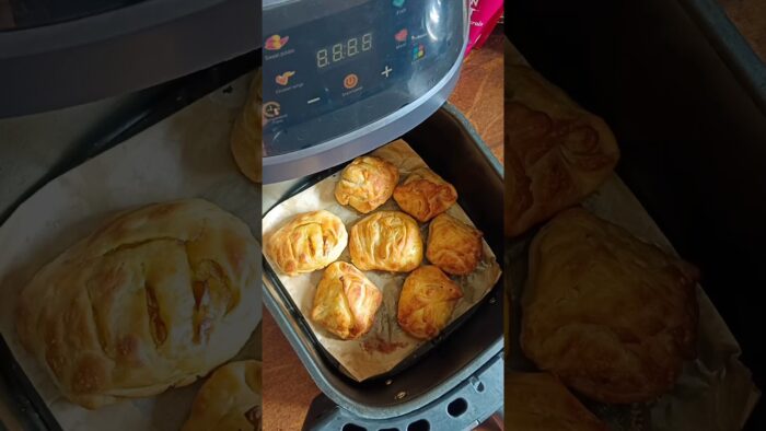 Egg patties recipe in Air Fryer 👌 #puff #teatimesnacks #shorts #youtubeshorts #viralvideo