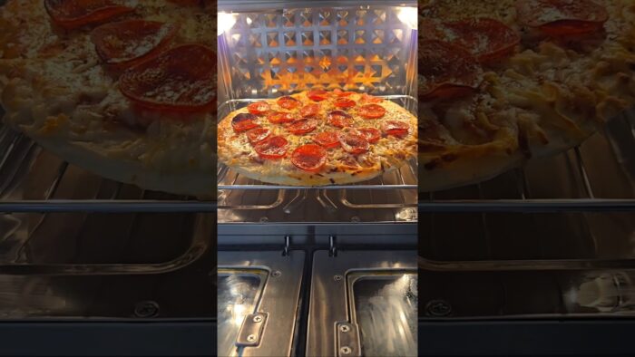 Freidora de aire Red Baron Pepperoni Pizza Air Fryer Oven Perfection MFVV 24Qt Dual Zone AirFryer