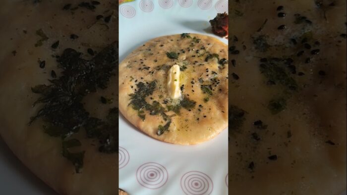 Kulcha in an air fryer? Cheesy paneer kulcha recipe #food #shortsfeed #cooking #trending