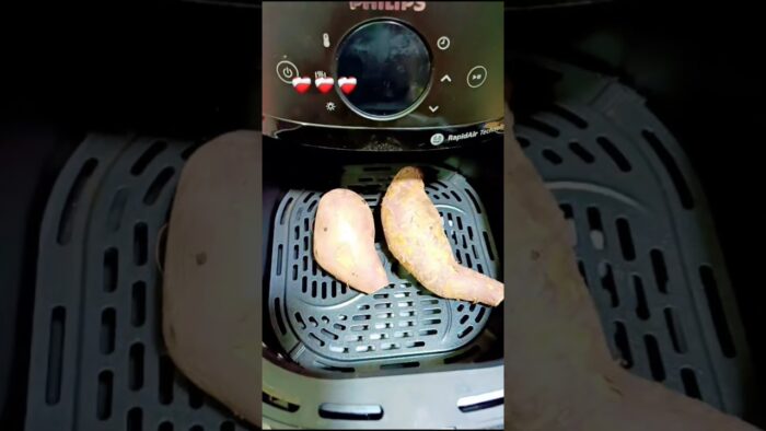 Roasting Sweet Potatoes in Air Fryer //✨#shorts #airfryer #airfryerrecipes #sweetpotato#Pinkyranchi