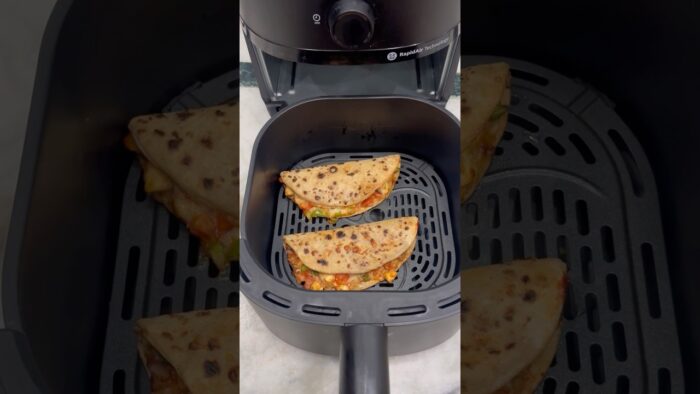Roti tacos 🌮 in air fryer #shorts #ytshorts #food #trending #recipe #viral #airfryer #tasty