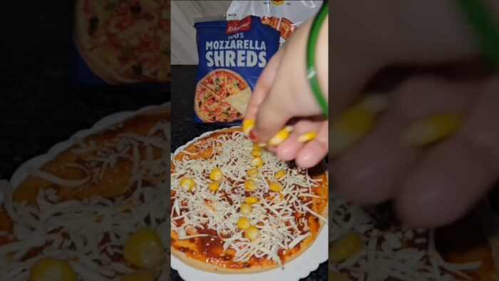 Viral Domino’s Pizza 🍕 in Air fryer #trending #shorts #youtube #recipe