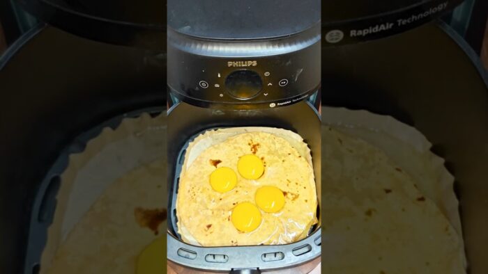 Zero Oil Chapati Omelette in Air Fryer | Healthy Breakfast Recipe | Weight Loss Protein Meal