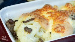 Coliflor con setas y mayonesa alioli gratinada