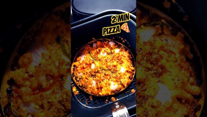 pizza 🍕 ready in 2 min viral recipe🤯 in air fryer #viralrecipe #pizzalovers  #ytshorts