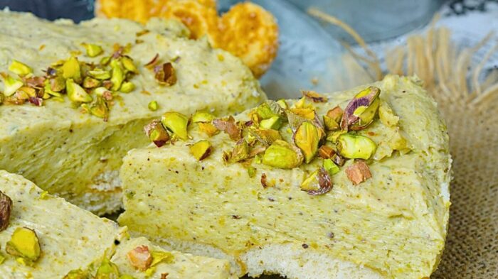 Tarta de queso con crema de pistacho