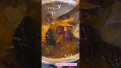 是認真的女人最美麗，還是美麗的女人最認真#活出自己喜歡的樣子#茶樹菇燉雞湯#簡單的幸福💖 #TM7
