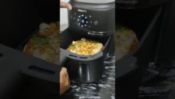 Air fryer paneer pizza at home #pizza #pizzalover #homemade #ytshorts #viral #airfryer #recipe