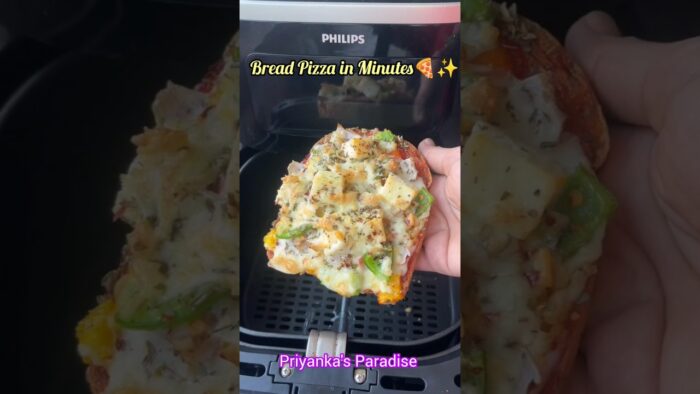 Bread Pizza in Airfryer😍 || Airfryer Recipes || Quick Snacks #food #recipe #shorts #fyp #snacks