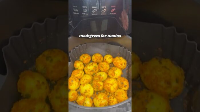 Crispy Roasted Aloo in AirFryer | Easy Potato Snack Recipe 😋🔥