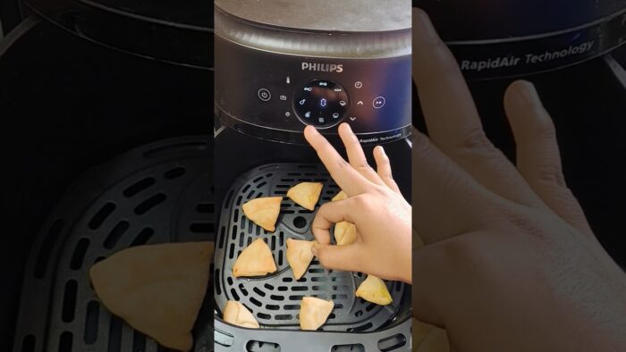 Easy samosa in airfry#airfryerrecipes #airfryer #recipe #food #samosa #ytshorts   #yt