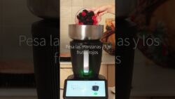 🥧🍓 Esta tarta de manzana y frutos rojos es una elaboración absolutamente irresistible