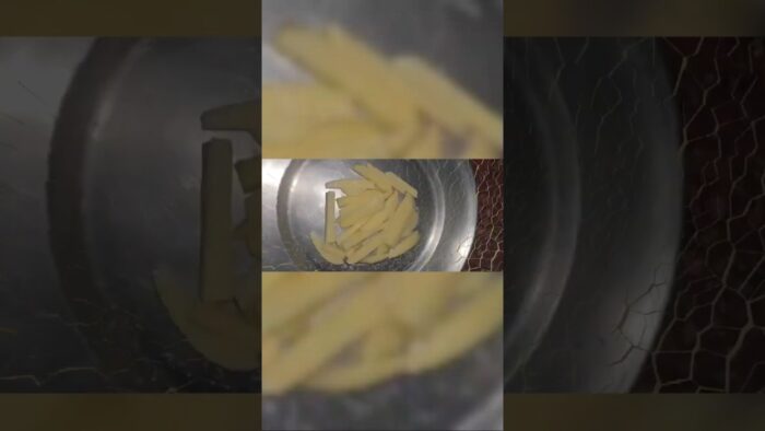 French fries in 10 minutes at home #food #airfryerrecipes #recipe #vegetarianrecipies