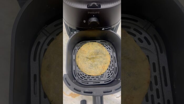 bathua ki puri  in air fryer #short #food #ytstudioes #trending #recipe #airfryer #easy
