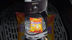 Air fryer లో నూడిల్స్ 🍜 #airfryer #noodles #yippee #easyrecipe #shorts