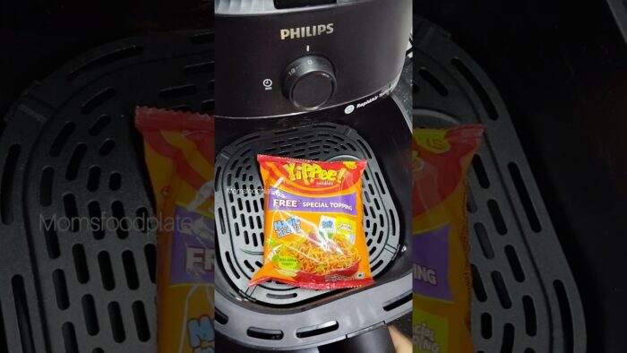 Air fryer లో నూడిల్స్ 🍜 #airfryer #noodles #yippee #easyrecipe #shorts