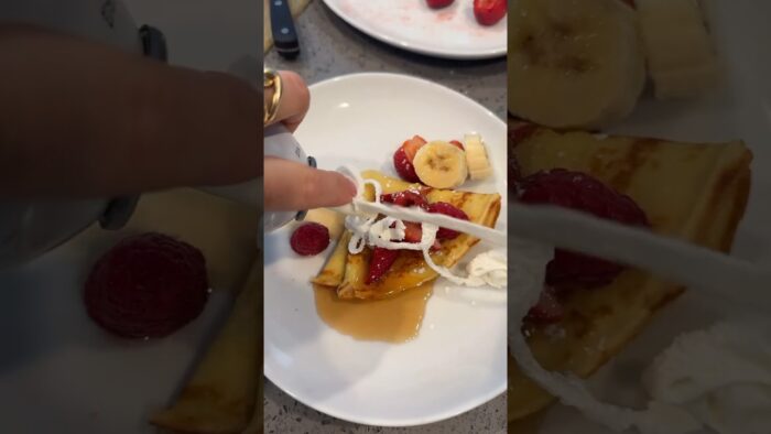 Crepas hechas en casa. #homemadecrepes #desayuno #hijasadorables #thermomix