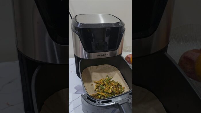 Crispy Bhindi Fry in Air Fryer! 😍🔥#youtubeshorts #shorts #airfryer #bhendyfry #ladyfinger #health