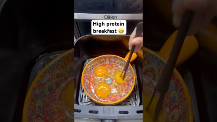 Eggs and Vegetables In An Airfryer #shorts #airfryerrecipes #viral #egg #yt #reels Omelette with veg